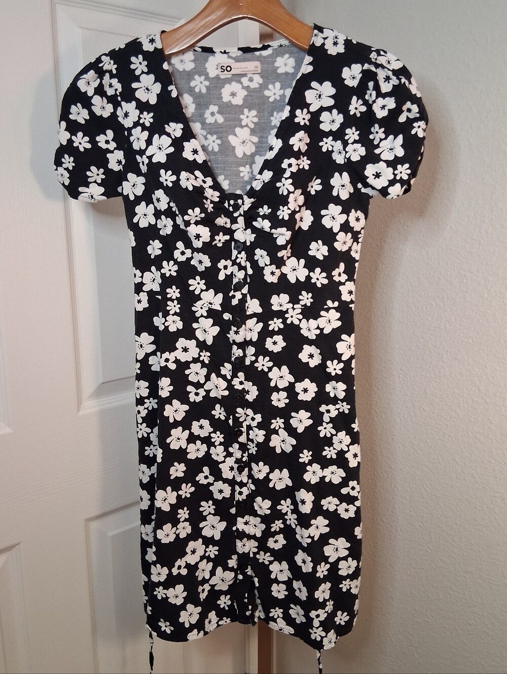 SO Black And White Floral Tie Back Dress XS